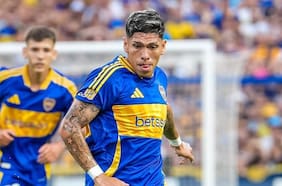 La Joya recupera el brillo: Carlos Palacios resurge y entrega dos asistencias en la goleada de Boca Juniors
