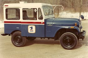 50 años de electrificación de Jeep: de los carteros urbanos al nuevo Compass todoterreno