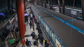 Interrupción en Línea 4 del Metro obliga a operar con servicio parcial tras emergencia en estación Vicente Valdés