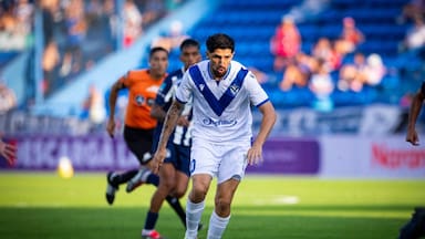 “Lo perdimos; es una lástima”: exjugador de Colo Colo lesiona a Diego Valdés en Vélez Sarsfield