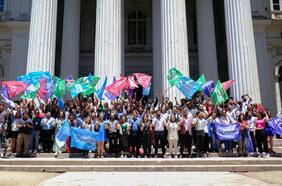 ¿Hay tantos partidos? ¿Cuántos militantes tienen? ¿Cuántos independientes? Radiografía a la fragmentación política en Chile