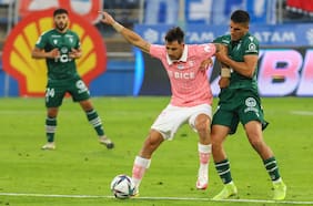 Críticas a Castrilli y a los futbolistas simuladores: el duro intercambio entre el Sifup y el Tribunal de Disciplina por el caso de Víctor Espinoza