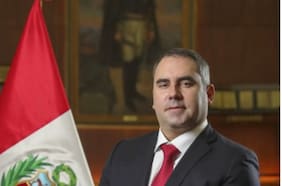 Precandidato presidencial en Perú sale ileso de un ataque a tiros