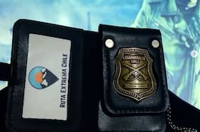 Carabineros desbarata banda que se dedicaba a la venta de imitaciones de placas policiales y de las FF.AA.