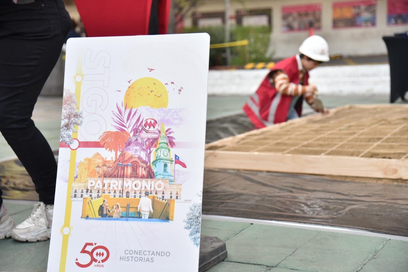 Metro lanza tarjeta BIP! conmemorativa del Día del Patrimonio y habilita nuevo programa de visitas guiadas al tren subterráneo.