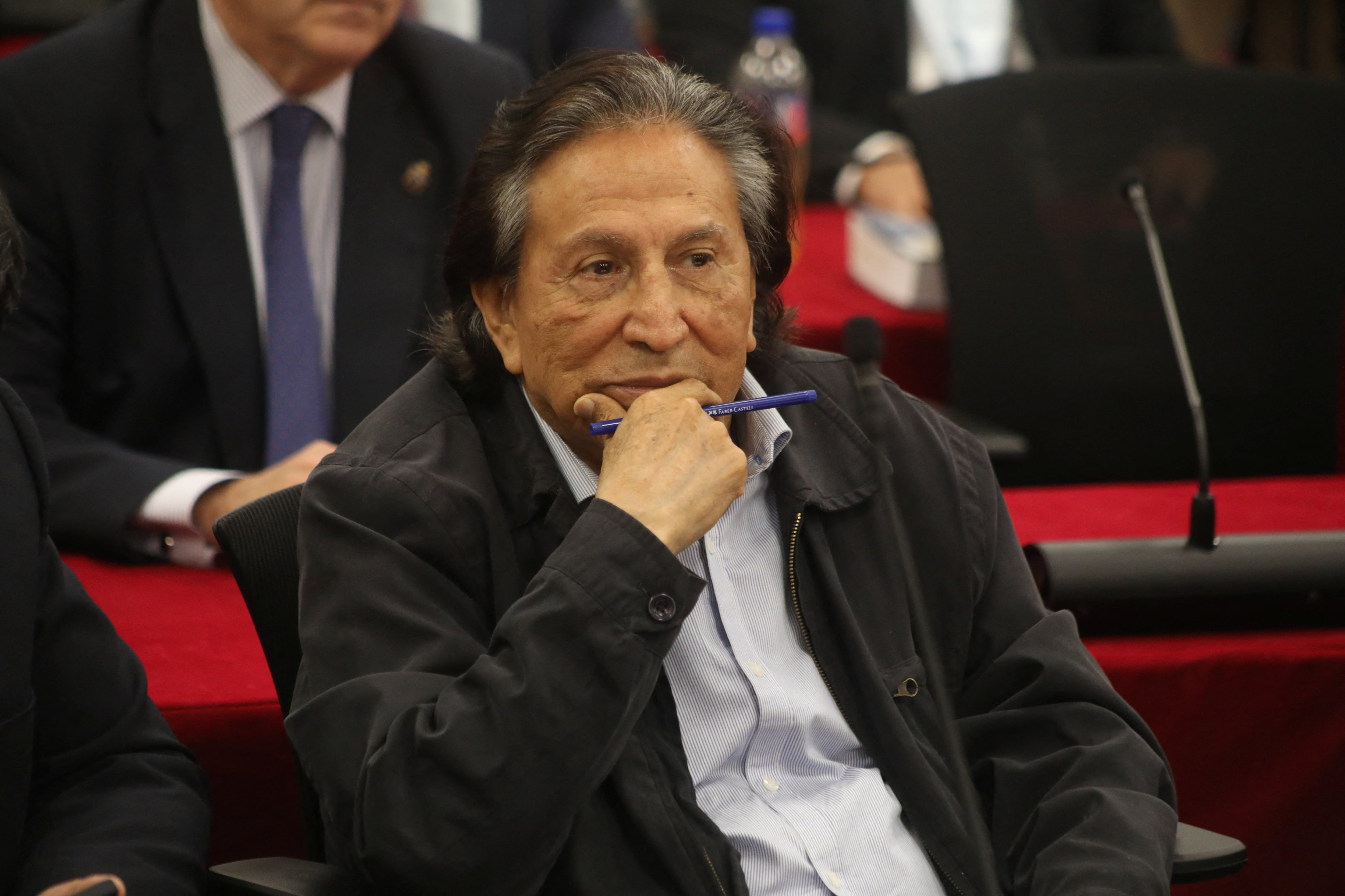 Perú: expresidente Alejandro Toledo es trasladado de urgencia a hospital