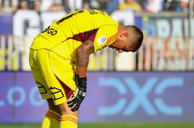 Brayan Cortés recibe otro portazo: Peñarol se baja de la lucha por tener al arquero de Colo Colo