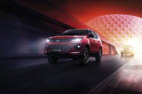 El SUV Fortuner no le pierde pisada a su hermana Hilux y estrena también la nueva versión GR Sport