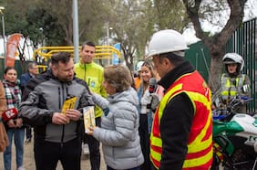 MOP lanza campaña para prevenir accidentes de tránsito por volantines en autopistas