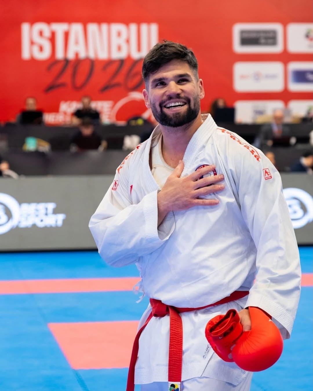 Histórico: Rodrigo Rojas escala al número uno del ranking mundial de karate