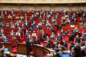 El debate en Francia por el rol de la policía y el “silencio” del gobierno ante ola de femicidios