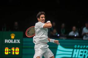 Christian Garin se impone al chino Jie Cui y queda a un triunfo de ingresar al cuadro principal del ATP de Beijing