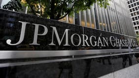 Trump demanda a JPMorgan y a Jamie Dimon por cierre de sus cuentas bancarias en 2021