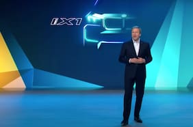 BMW empieza a develar los secretos del nuevo SUV eléctrico iX1
