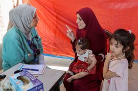¿Por qué las niñas de Gaza se están cortando el pelo?