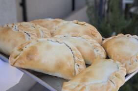 Estas son las mejores empanadas de Santiago en 2020 según los críticos gastronómicos