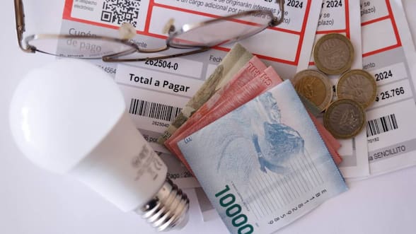 SEC posterga alza en las cuentas de la luz e instruye a distribuidoras a cobrar deuda en julio de 2026