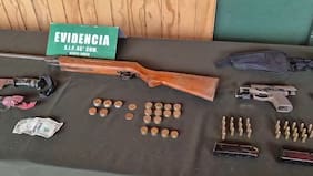 Tres personas son detenidas en procedimiento policial de Cerro Navia: se incautó drogas, armas y cargadores