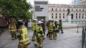 Dos lesionados deja incendio en restaurante del Centro Cultural La Moneda