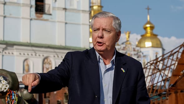 El impacto de la muerte de senador aliado de Trump en la agenda legislativa de los republicanos y en las elecciones de noviembre