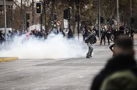 Oposición acusa al gobierno de “uso excesivo de la fuerza” y “represión desmedida” en marcha estudiantil