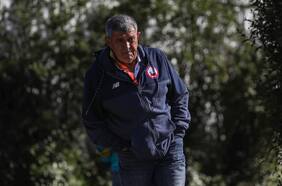 El minuto de furia del entrenador de las hermanas Abraham en Santiago 2023