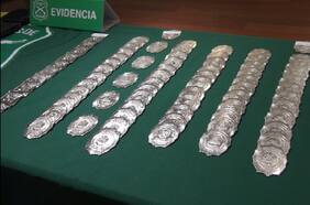 Las comercializaban en redes sociales: cómo operaba la banda que fabricaba y vendía placas falsas de las FF.AA.