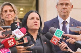 Steinert explica sociedad con exmarido y dice que fue hace 16 años cuando él defendió a narco: “En política no todo vale”