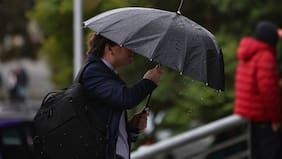 ¿Continúa la lluvia hoy en la Región Metropolitana y zona central? Esto dice el pronóstico