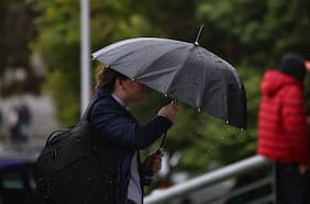 ¿Continúa la lluvia hoy en la Región Metropolitana y zona central? Esto dice el pronóstico