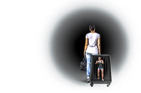 Mujeres explotando a mujeres: la cara oculta de la trata de personas en Chile