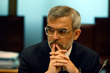 El ministro Luis Cordero en una sesión de la comisión de Justicia del Senado en Valparaíso.