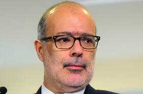 Exministro Rodrigo Valdés llama a trabajar desde ahora en un plan de reactivación y mira al sector de la vivienda