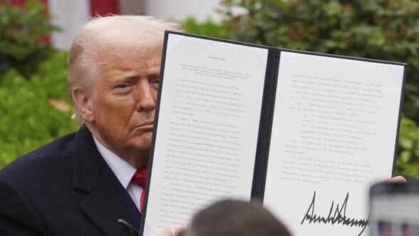 Aranceles: más de cincuenta países buscan negociar con Donald Trump en medio de desplome bursátil