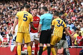 Furia en el Arsenal: Mikel Arteta carga contra el arbitraje de la Premier League tras polémica expulsión a Declan Rice