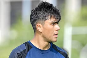 El enigmático mensaje de Damián Pizarro tras las feroces críticas de su entrenador en Francia