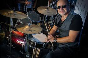 Miguel Tapia agenda show de tributo a Corazones en el Club Chocolate