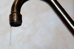 Sernac presenta demanda colectiva contra Esval por no indemnizar cortes de agua