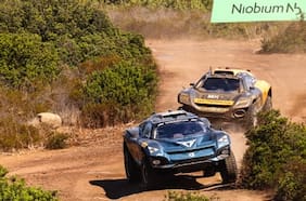 Llega a Chile el barco con los autos eléctricos de la Extreme E