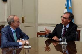 Los coqueteos del exministro de Educación Raúl Figueroa con el gobierno de Javier Milei