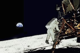 El primer hombre en la Luna: crónica de una odisea espacial