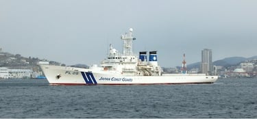 Tragedia en excursión escolar en Japón: fallecen al menos dos personas, incluida una menor, tras naufragio de embarcaciones