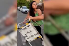 Mujer atacó a vecinos por tener un letrero de “Cuidado, niños jugando” en Peñaflor