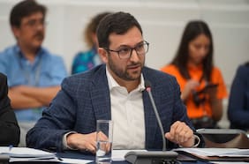 Diputados de oposición acusan “blindaje” del gobierno a Crispi y piden a Boric su remoción para garantizar probidad