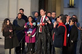 Desde el gobierno cierran la puerta a focalización: AChM se reúne con ministro Quiroz por contribuciones en megarreforma