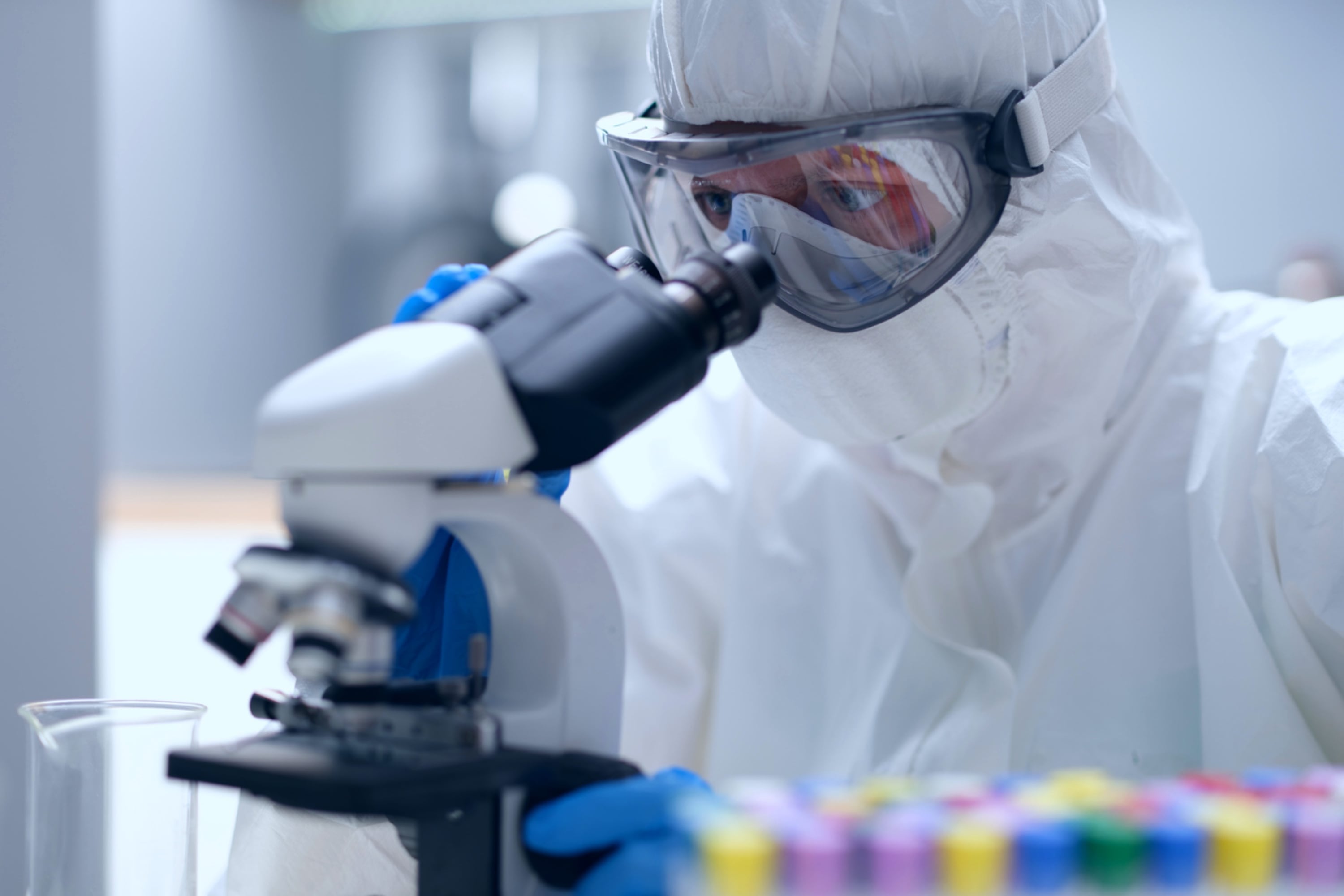 Qué es la peste neumónica y qué se sabe de su posible brote en un laboratorio ruso en Siberia