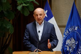 Senador Castro (PS) atribuye a la oposición el retraso en discusión sobre ley de eutanasia