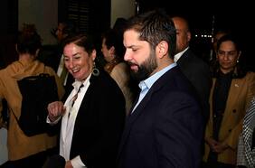 Desembarco “flash” en México: la conversación con Boric en el frenético debut de Beatriz Sánchez en la embajada