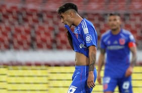 ¿Ofrece disculpas? Assadi habla de los escupitajos a los hinchas de la UC y aborda el duro castigo que le impuso la ANFP