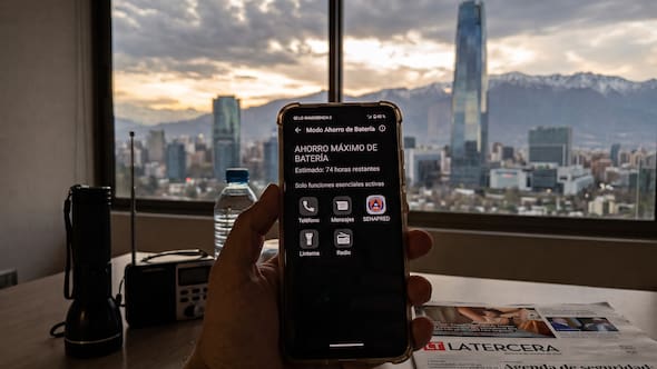 Cómo activar el roaming de emergencia y ahorrar batería en el teléfono durante una urgencia